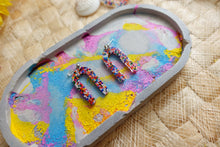 Load image into Gallery viewer, Arch sprinkle rainbow resin earrings