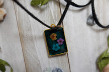 Load image into Gallery viewer, Handmade Dark Blue Flower pendant necklace

