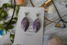 Load image into Gallery viewer, Purple and Silver Dangle Earrings
