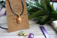 Load image into Gallery viewer, Small Pink and Gold Necklace
