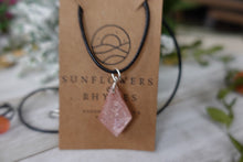 Load image into Gallery viewer, Pink Resin Necklace
