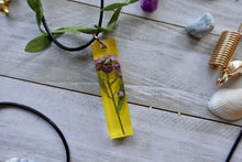Load image into Gallery viewer, Yellow and Purple Pressed Flower Necklace

