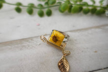 Load image into Gallery viewer, Yellow Adjustable Flower Ring
