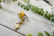 Load image into Gallery viewer, Yellow Adjustable Flower Ring
