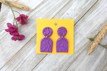 Load image into Gallery viewer, Purple pink dangle earring
