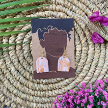 Load image into Gallery viewer, Sold and white marbled arch dangle
