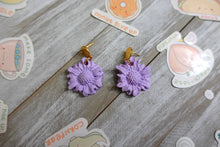 Load image into Gallery viewer, Lavender Purple textured flower
