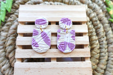 Load image into Gallery viewer, Purple and white Dangle textured earrings
