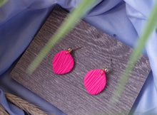 Load image into Gallery viewer, Pink wood textured organic circles | stone  | handmade | polymer clay earrings
