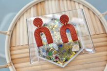Load image into Gallery viewer, Texture terracotta arch dangle earrings | polymer clay | handmade |
