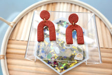 Load image into Gallery viewer, Texture terracotta arch dangle earrings | polymer clay | handmade |

